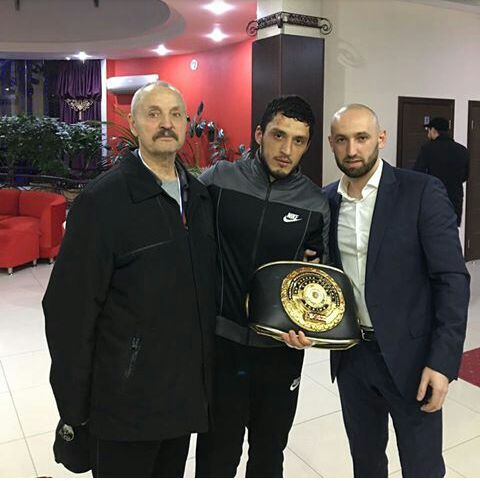Хайбула Маджидов завоевал титул Чемпиона СНГ и Славянских страх по версии "Про БОКС"