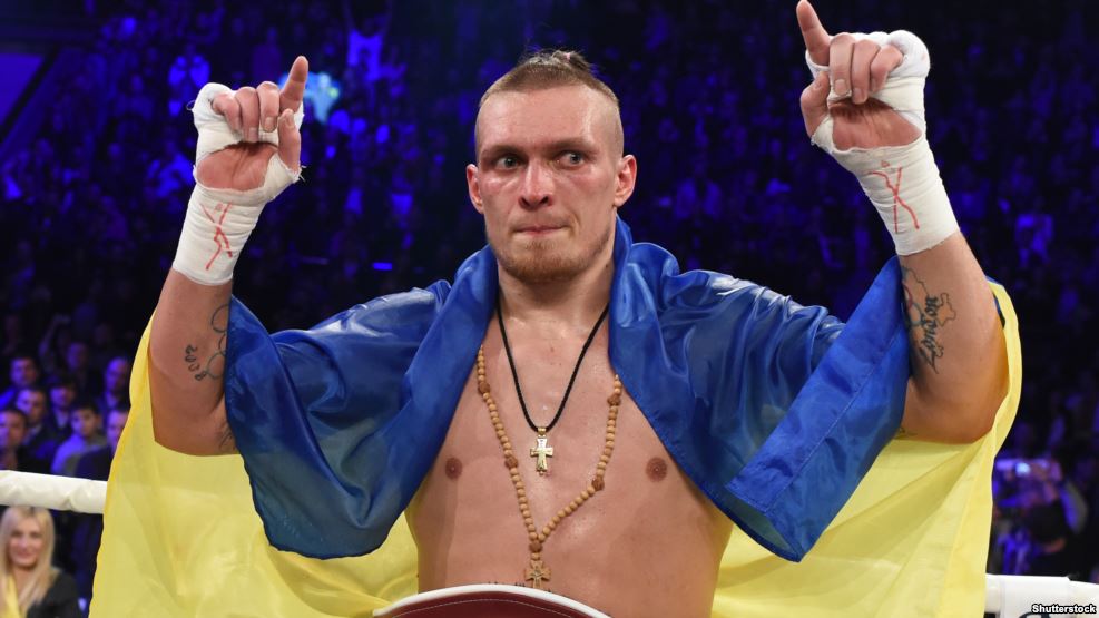 Усик бросил вызов чемпиону мира из Латвии